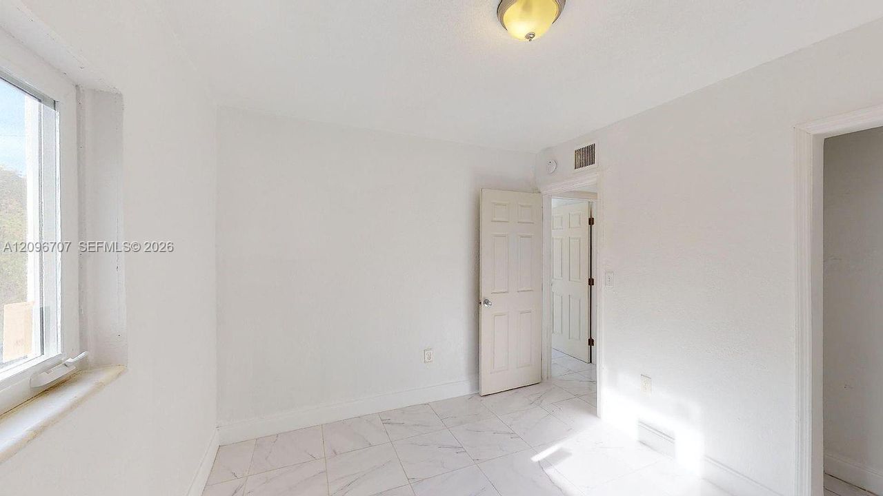 For Sale: $690,000 (4 beds, 2 baths, 1902 Square Feet)