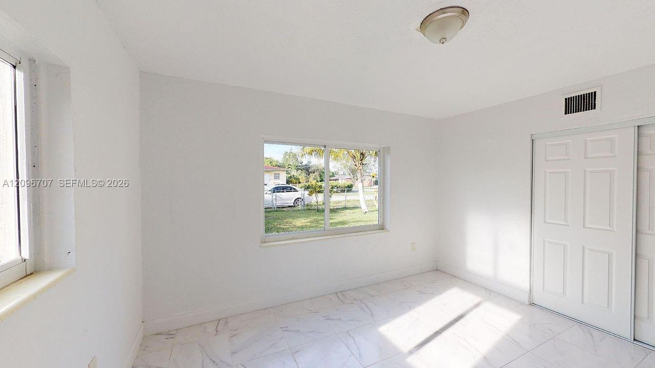 For Sale: $690,000 (4 beds, 2 baths, 1902 Square Feet)