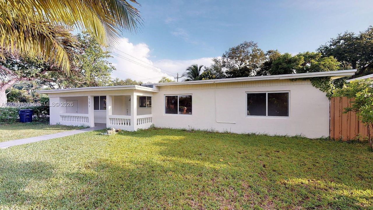 For Sale: $690,000 (4 beds, 2 baths, 1902 Square Feet)