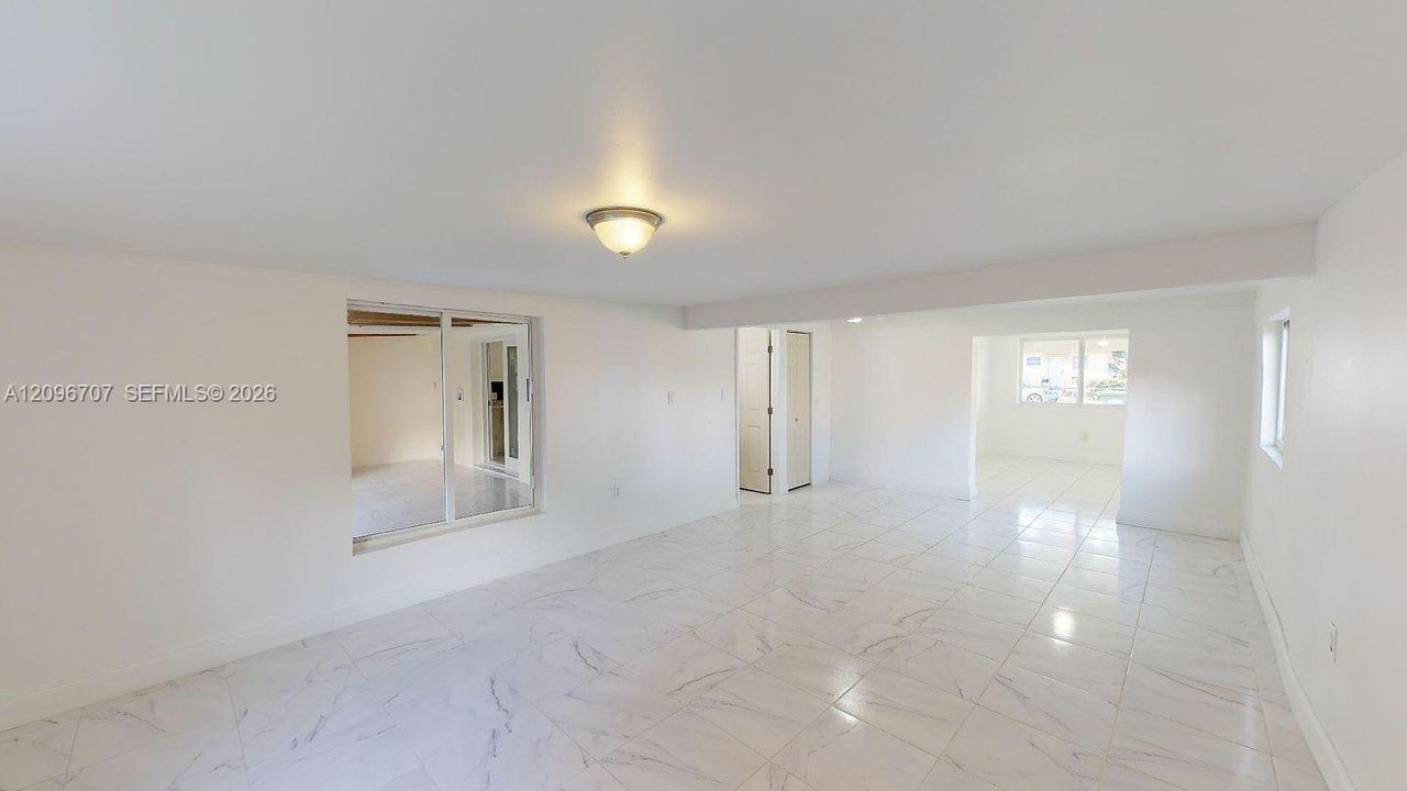 For Sale: $690,000 (4 beds, 2 baths, 1902 Square Feet)