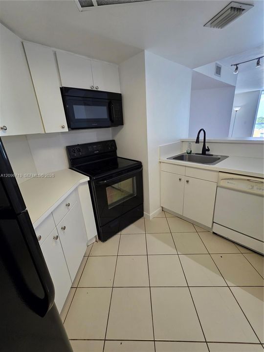 En Renta: $2,950 (2 camas, 2 baños, 908 Pies cuadrados)