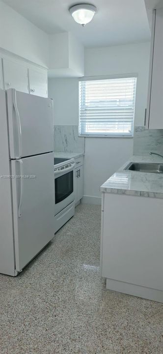 For Rent: $1,650 (1 beds, 1 baths, 6128 Square Feet)