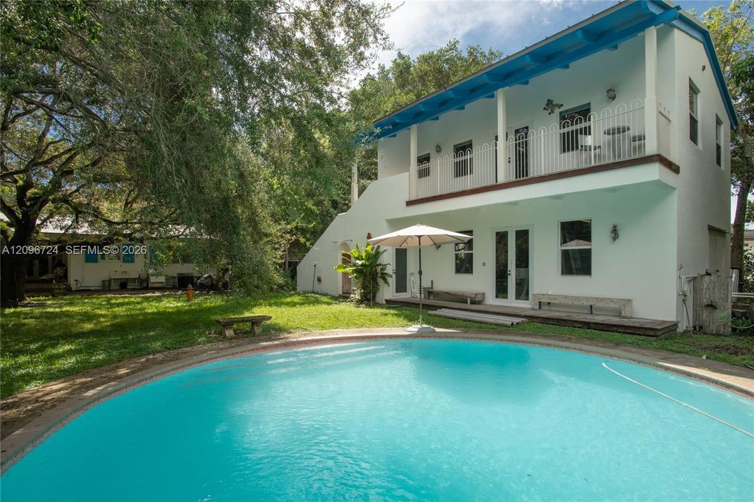 For Sale: $3,400,000 (4 beds, 3 baths, 2789 Square Feet)