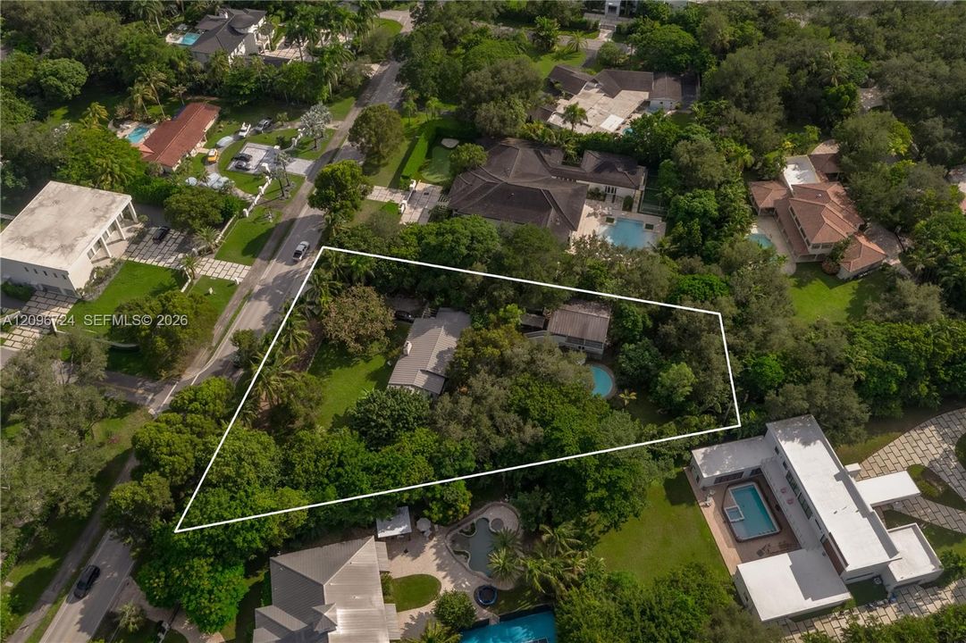 For Sale: $3,400,000 (4 beds, 3 baths, 2789 Square Feet)