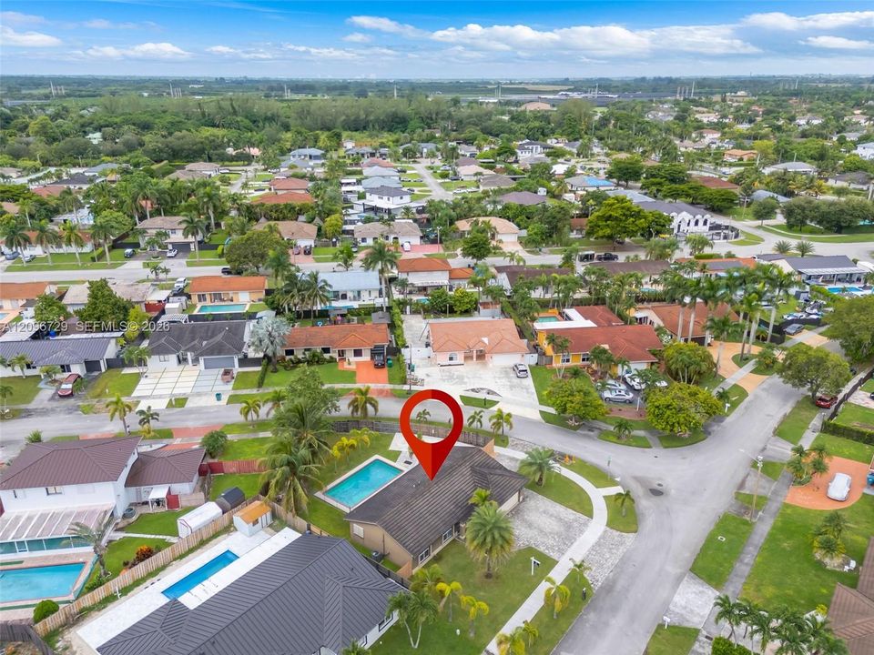 For Sale: $699,900 (3 beds, 2 baths, 1283 Square Feet)