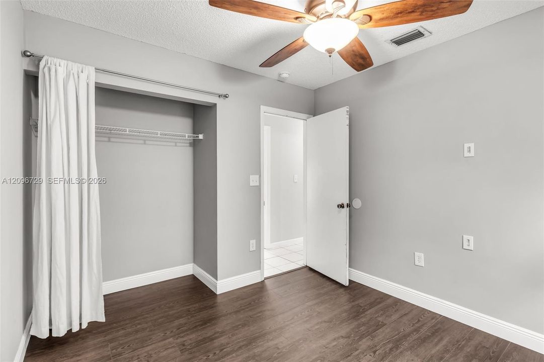 For Sale: $699,900 (3 beds, 2 baths, 1283 Square Feet)