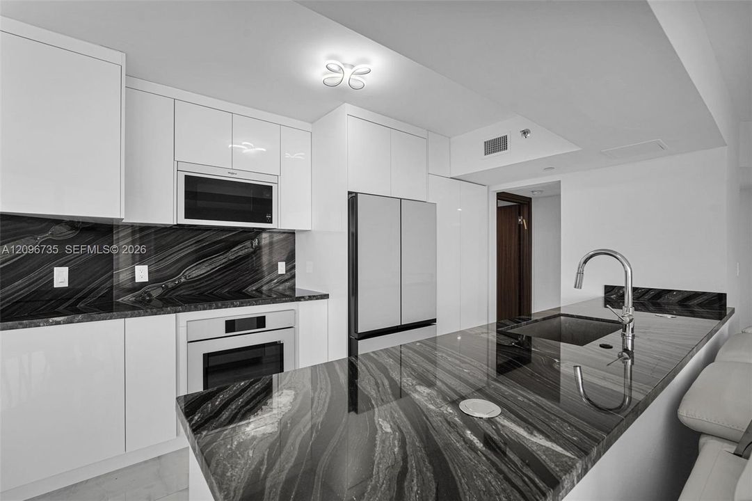 En Venta: $1,198,000 (3 camas, 2 baños, 1760 Pies cuadrados)