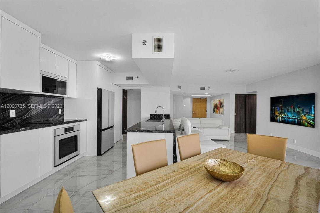 En Venta: $1,198,000 (3 camas, 2 baños, 1760 Pies cuadrados)