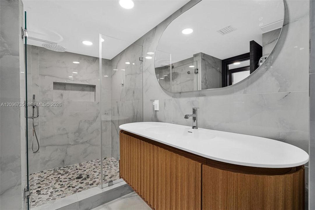En Venta: $1,198,000 (3 camas, 2 baños, 1760 Pies cuadrados)