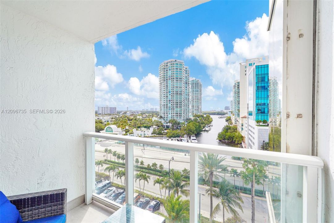 En Venta: $1,198,000 (3 camas, 2 baños, 1760 Pies cuadrados)