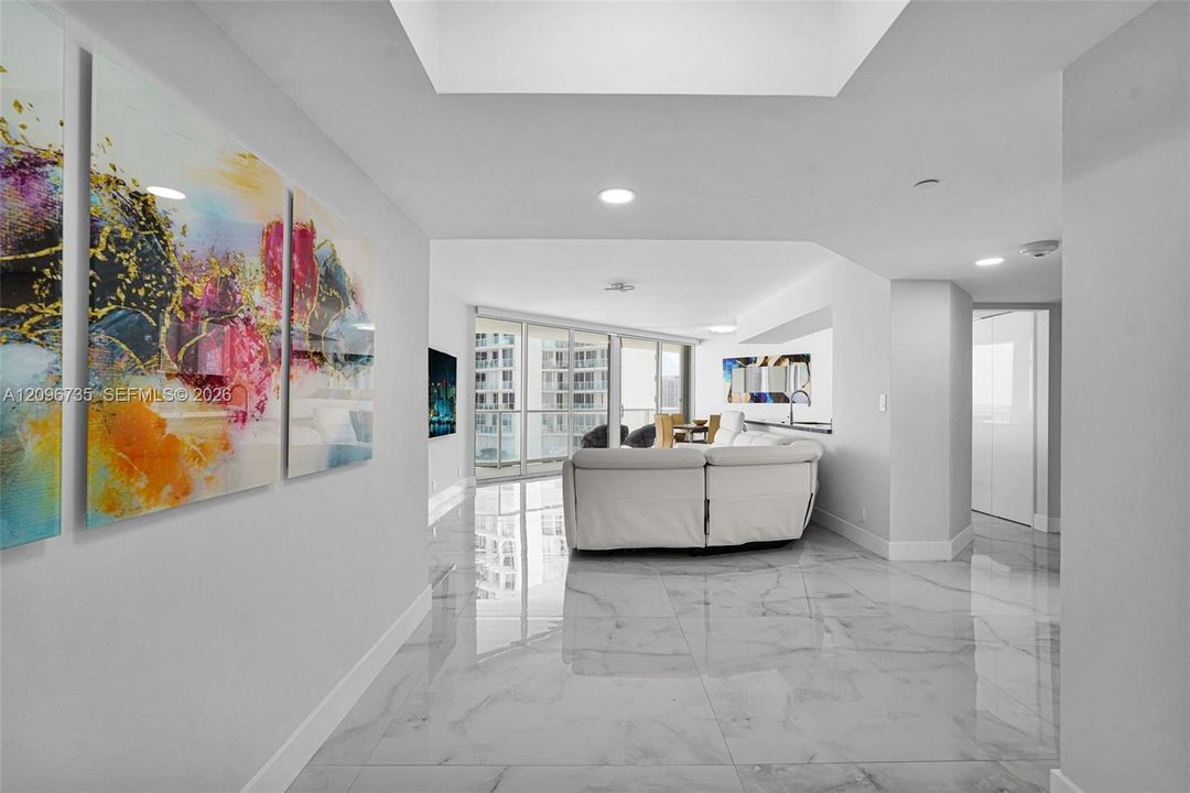 En Venta: $1,198,000 (3 camas, 2 baños, 1760 Pies cuadrados)