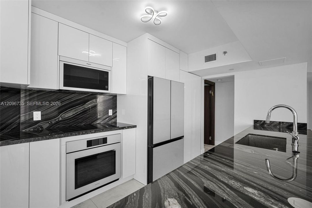 En Venta: $1,198,000 (3 camas, 2 baños, 1760 Pies cuadrados)