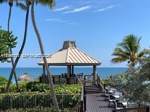For Sale: $1,225,000 (2 beds, 2 baths, 1409 Square Feet)