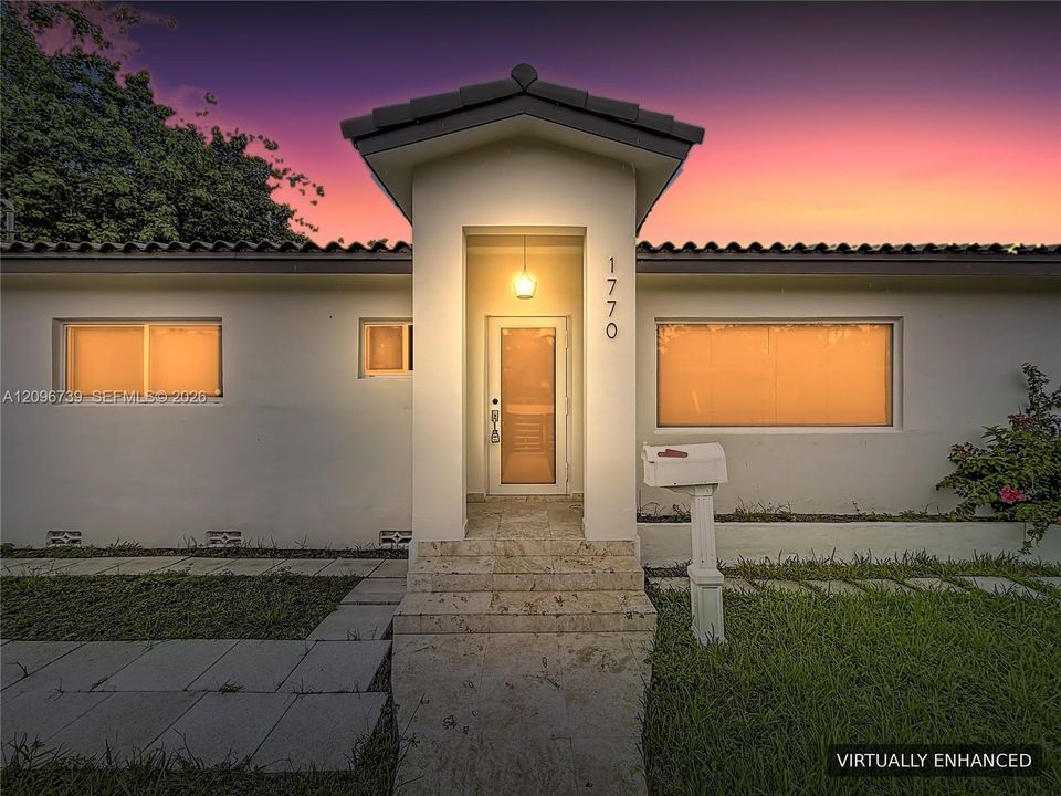 En Venta: $1,025,000 (3 camas, 3 baños, 1842 Pies cuadrados)