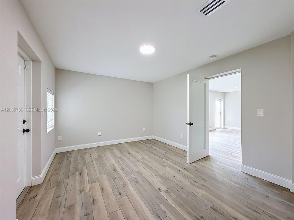 En Venta: $1,025,000 (3 camas, 3 baños, 1842 Pies cuadrados)