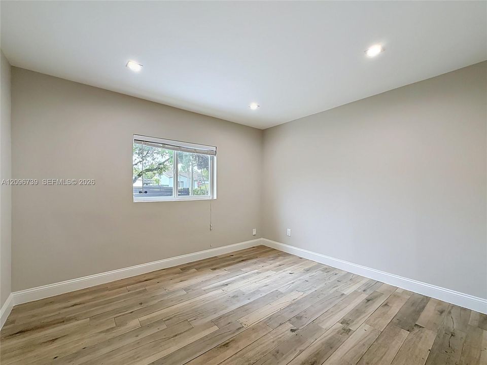 En Venta: $1,025,000 (3 camas, 3 baños, 1842 Pies cuadrados)