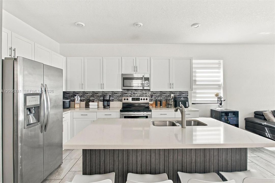 For Sale: $690,000 (4 beds, 3 baths, 2174 Square Feet)