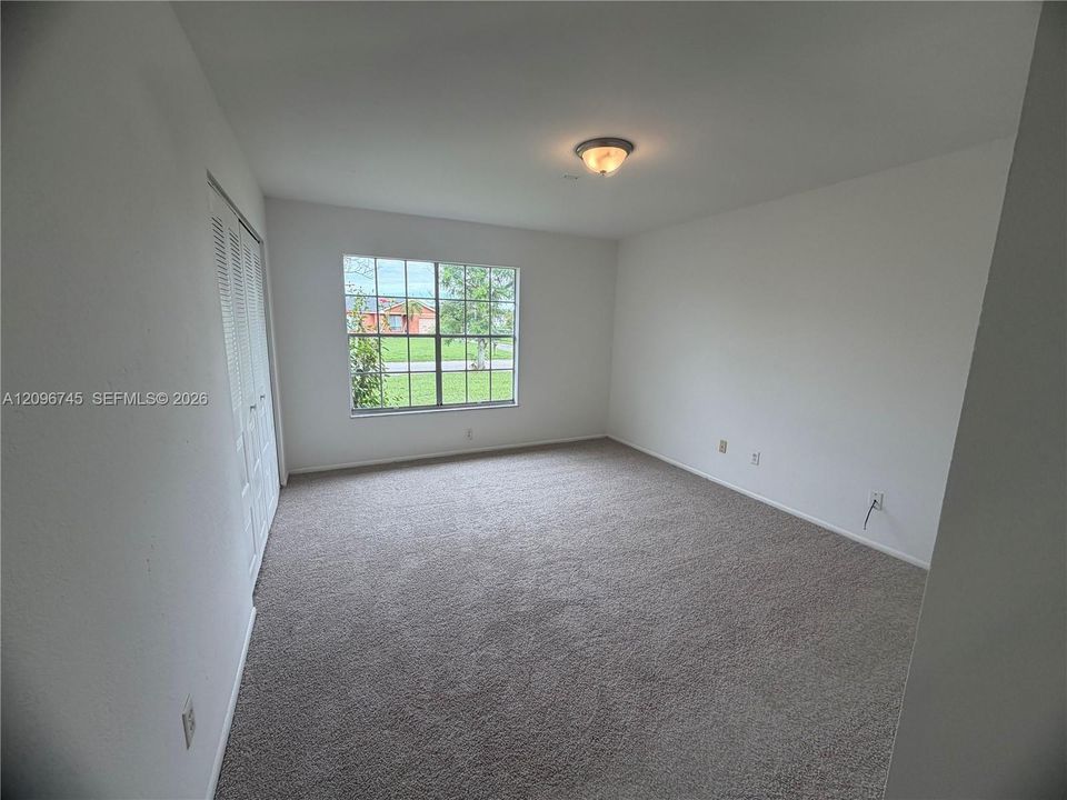 For Sale: $290,000 (3 beds, 2 baths, 1476 Square Feet)