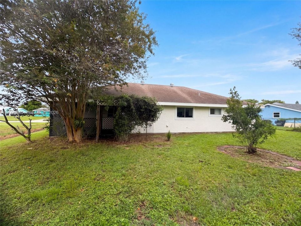 For Sale: $290,000 (3 beds, 2 baths, 1476 Square Feet)