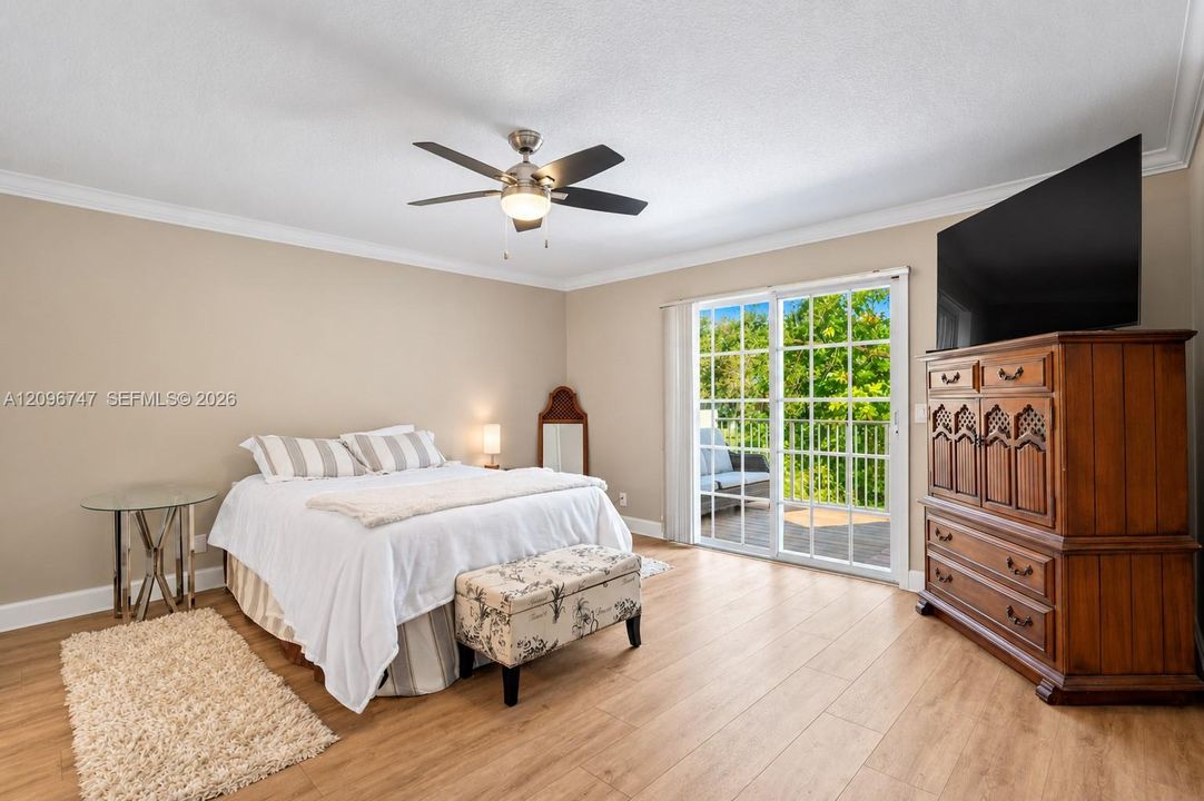 For Sale: $585,000 (3 beds, 3 baths, 2183 Square Feet)