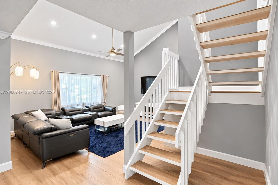 For Sale: $585,000 (3 beds, 3 baths, 2183 Square Feet)