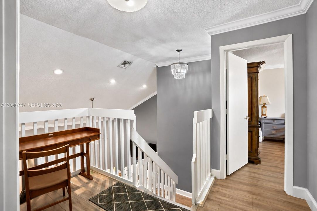 For Sale: $585,000 (3 beds, 3 baths, 2183 Square Feet)