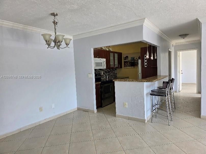 For Rent: $2,200 (2 beds, 2 baths, 852 Square Feet)