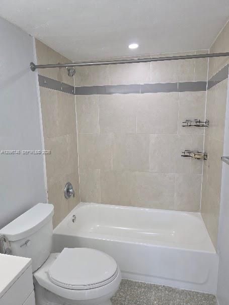 For Rent: $2,200 (2 beds, 2 baths, 852 Square Feet)