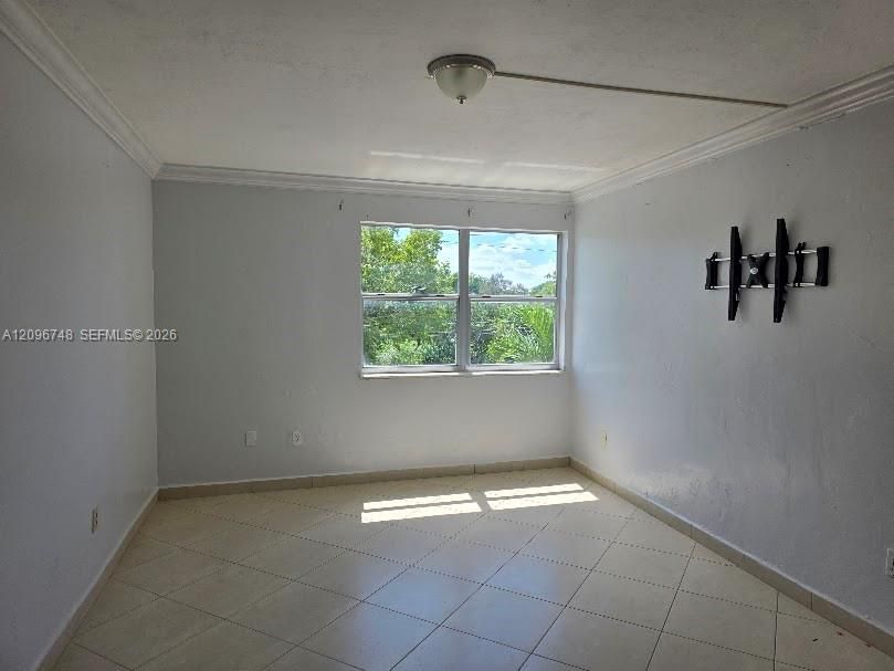 For Rent: $2,200 (2 beds, 2 baths, 852 Square Feet)