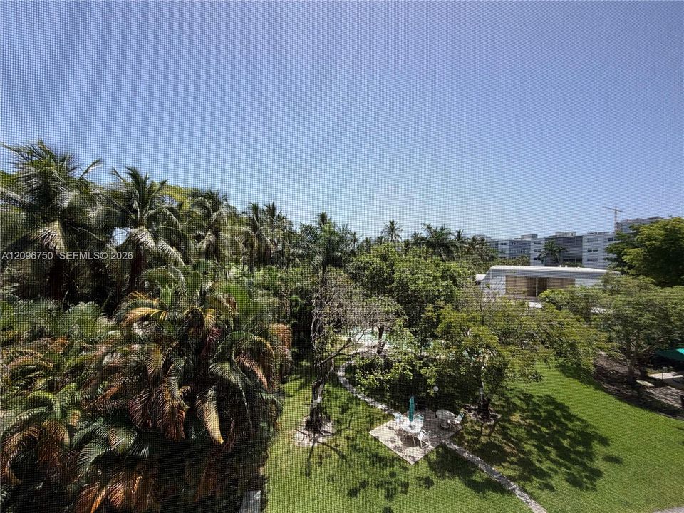 For Rent: $1,650 (1 beds, 1 baths, 785 Square Feet)