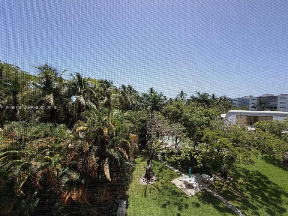 For Rent: $1,650 (1 beds, 1 baths, 785 Square Feet)