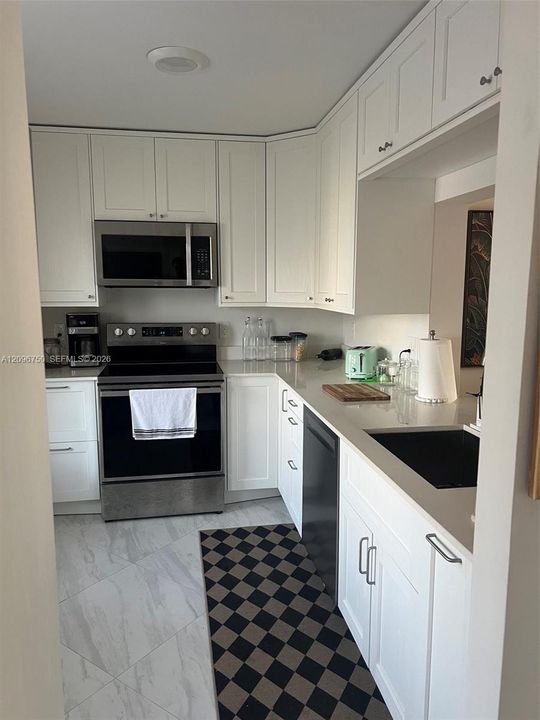 For Rent: $1,650 (1 beds, 1 baths, 785 Square Feet)
