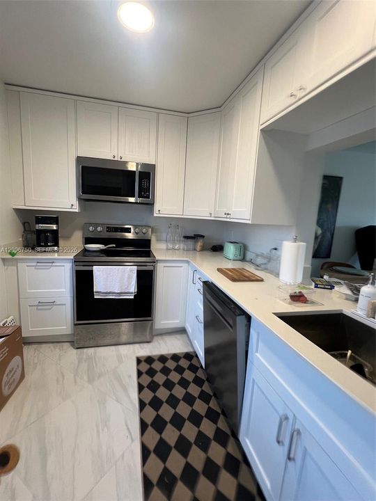 For Rent: $1,650 (1 beds, 1 baths, 785 Square Feet)