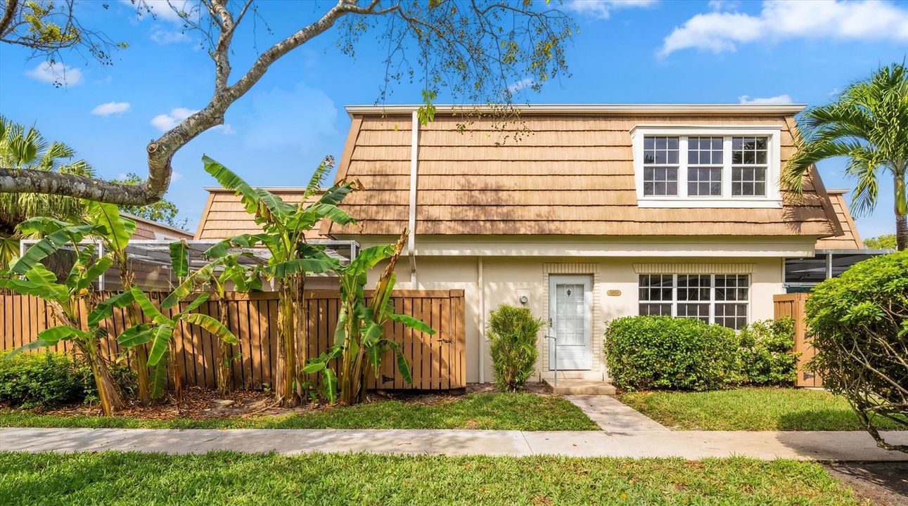 02-4348 Hazel Ave unit b