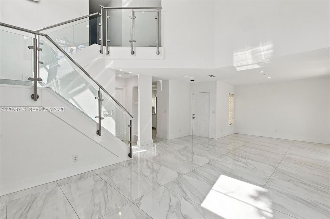 En Venta: $720,000 (4 camas, 2 baños, 1692 Pies cuadrados)