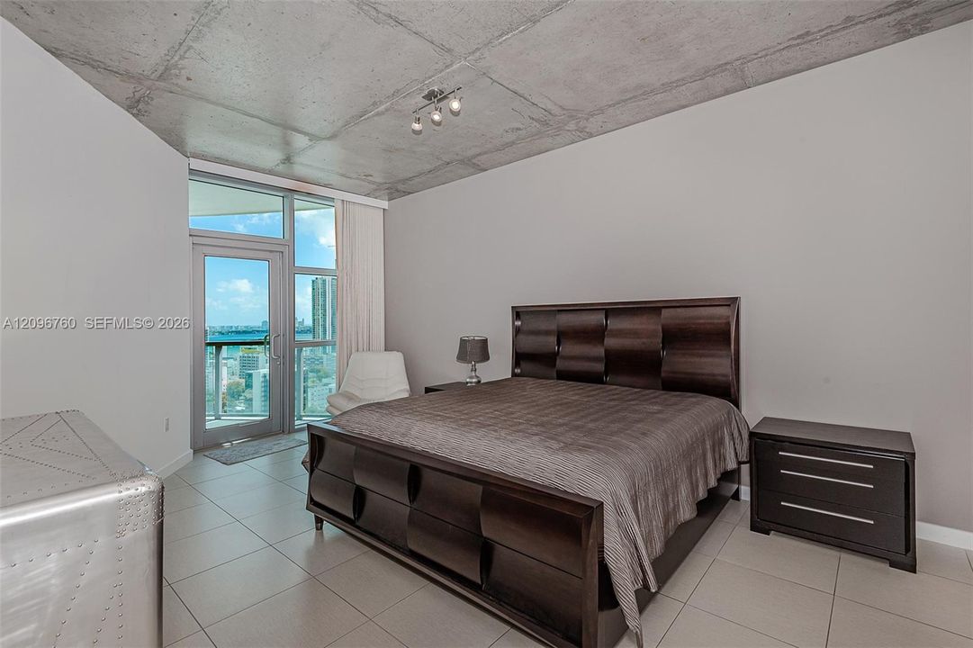 For Rent: $3,970 (1 beds, 1 baths, 861 Square Feet)