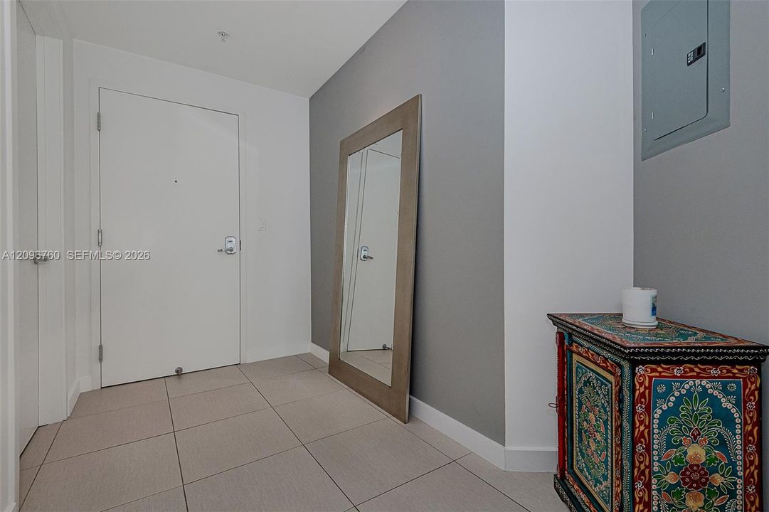 For Rent: $3,970 (1 beds, 1 baths, 861 Square Feet)