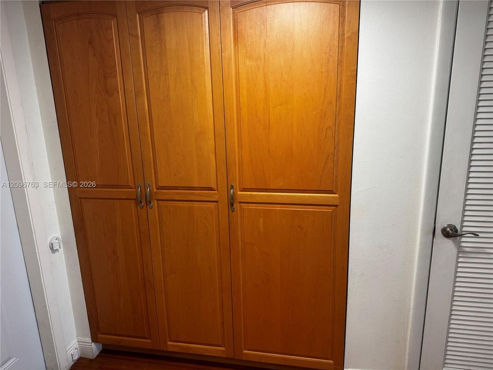 В аренду: $1,800 (2 спален, 2 ванн, 850 Квадратных фут)
