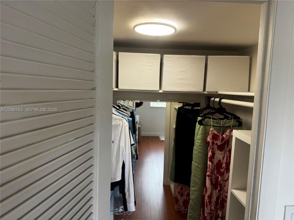 В аренду: $1,800 (2 спален, 2 ванн, 850 Квадратных фут)
