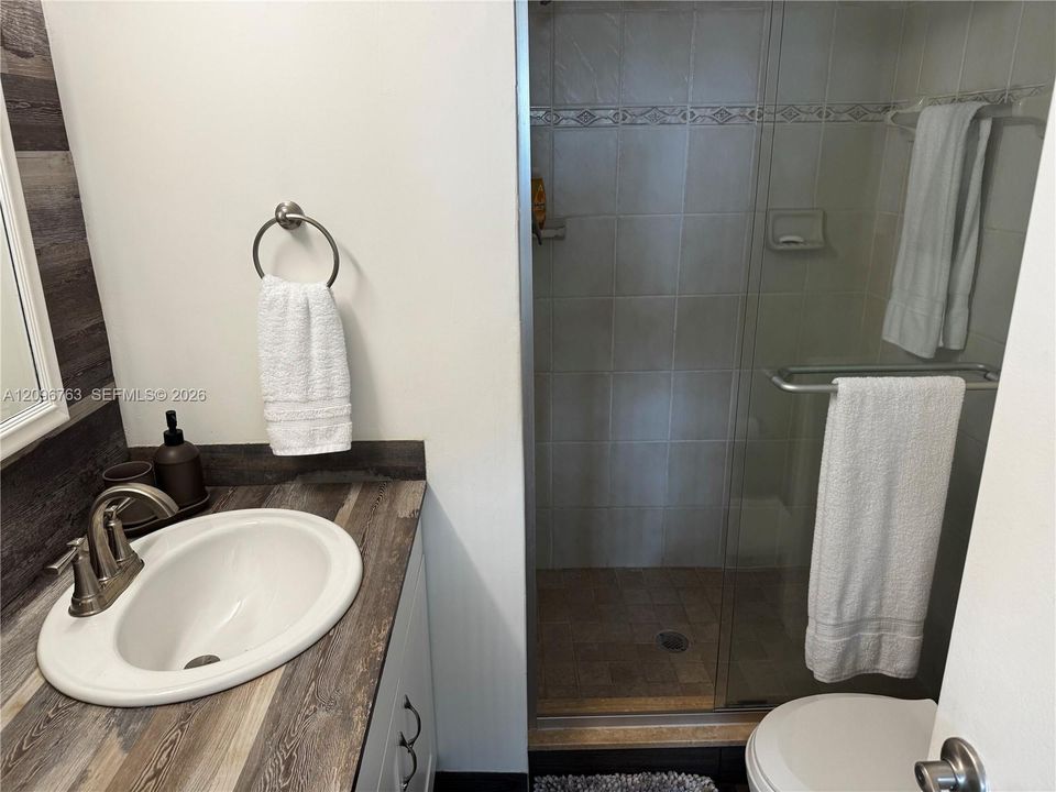В аренду: $1,800 (2 спален, 2 ванн, 850 Квадратных фут)