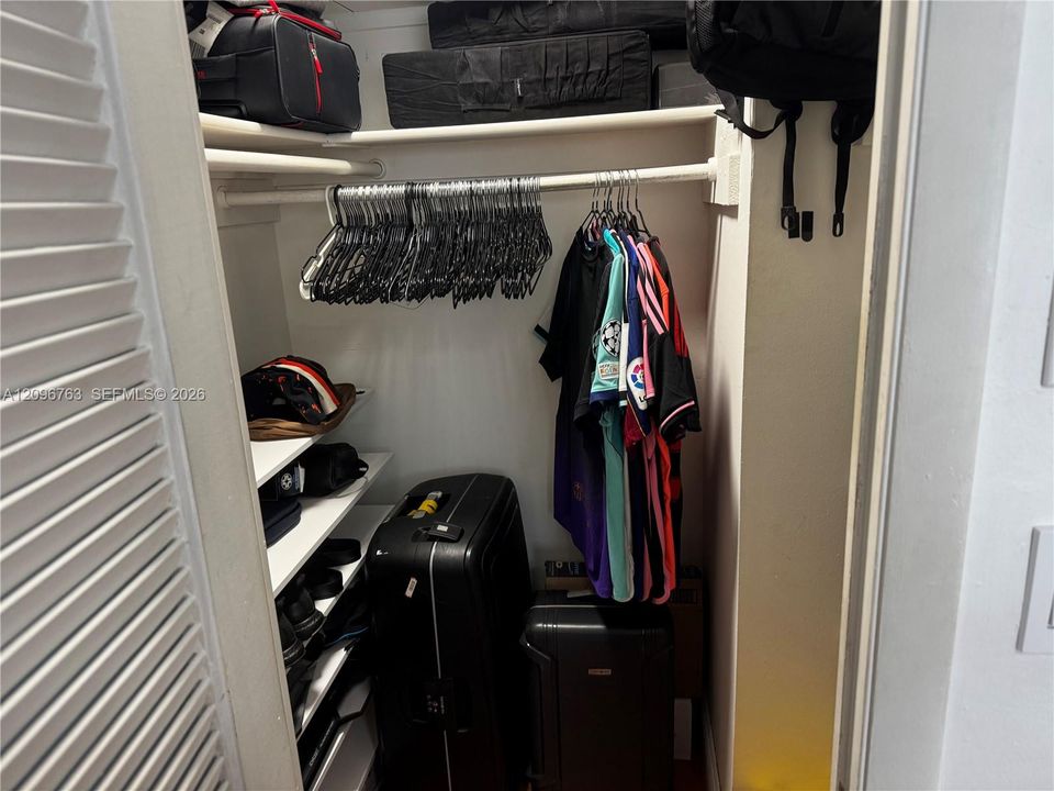 В аренду: $1,800 (2 спален, 2 ванн, 850 Квадратных фут)