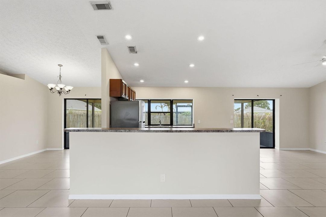 5-web-or-mls-682_SW_Jacoby_Ave_09185