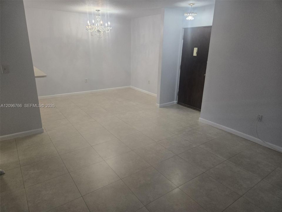En Venta: $309,000 (2 camas, 2 baños, 944 Pies cuadrados)
