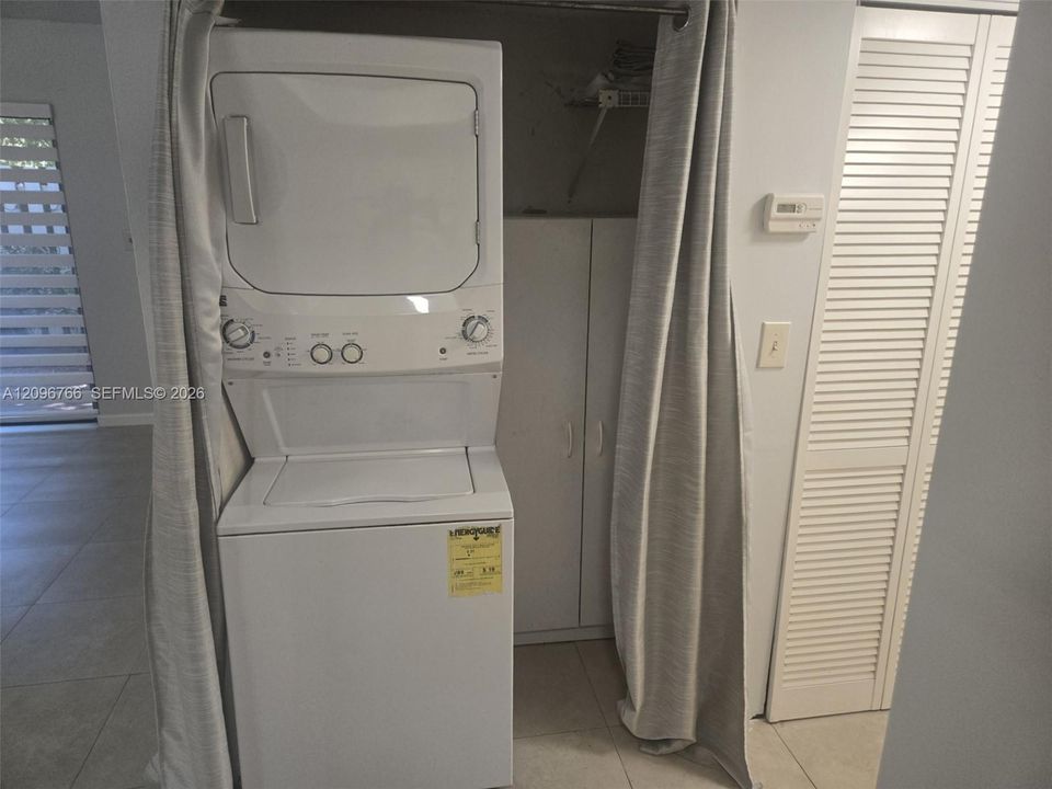 En Venta: $309,000 (2 camas, 2 baños, 944 Pies cuadrados)