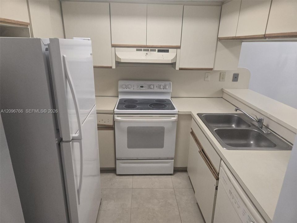 En Venta: $309,000 (2 camas, 2 baños, 944 Pies cuadrados)