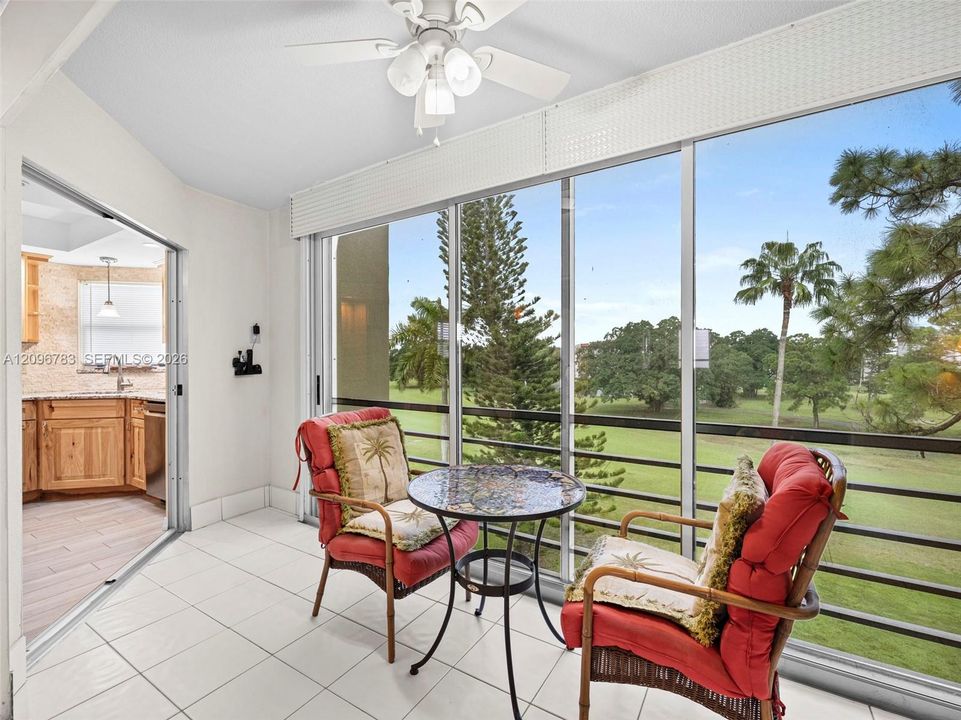 For Sale: $179,999 (2 beds, 2 baths, 1090 Square Feet)