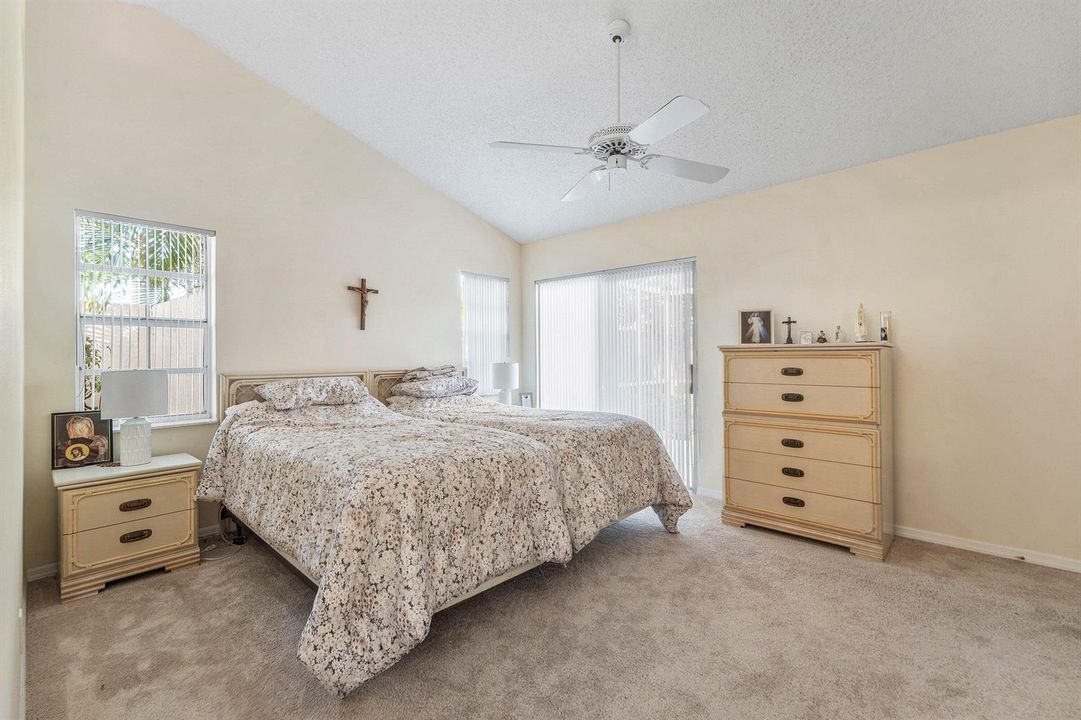 020-12ElginLane-PalmBeachGardens-FL-3341