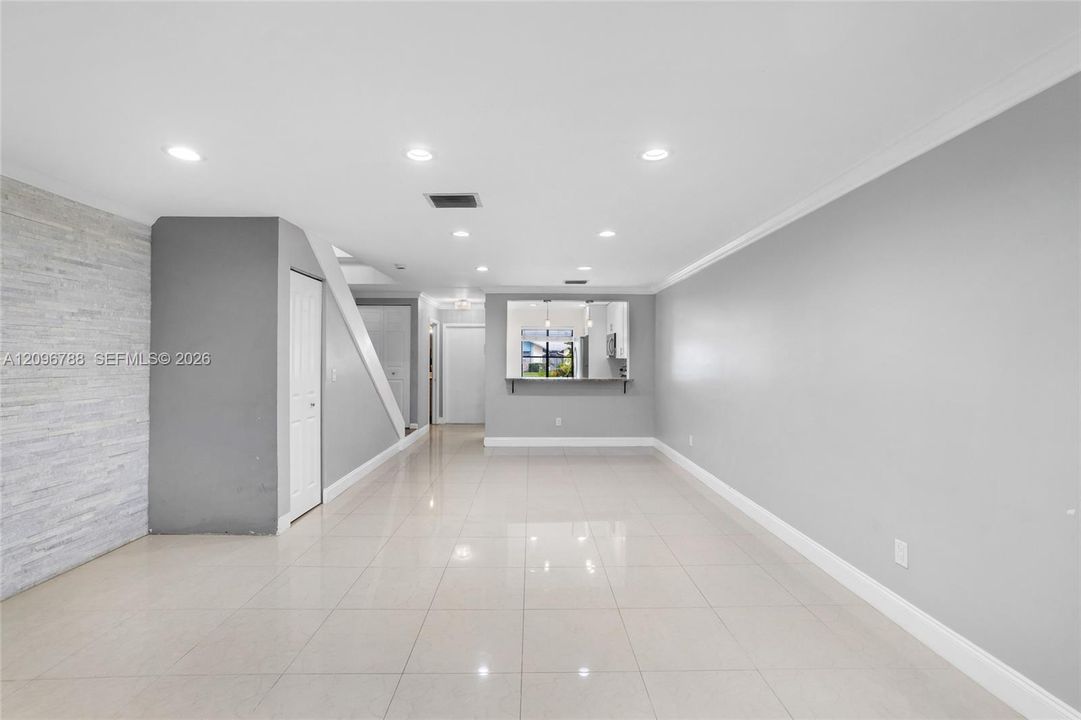 En Venta: $329,950 (2 camas, 2 baños, 1232 Pies cuadrados)