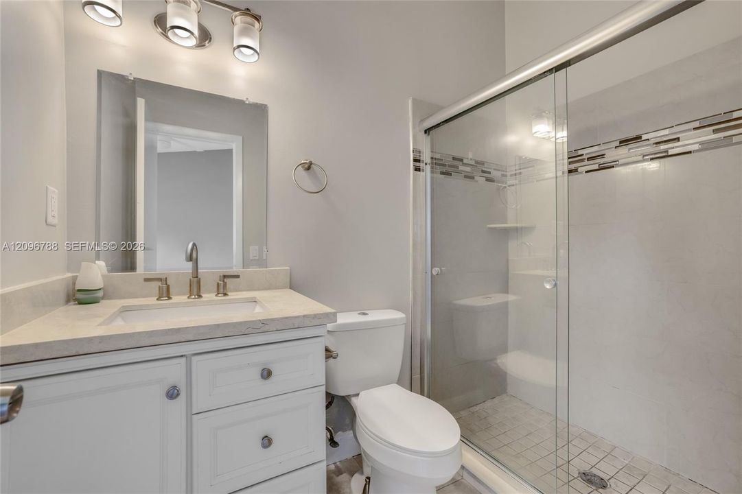 En Venta: $329,950 (2 camas, 2 baños, 1232 Pies cuadrados)
