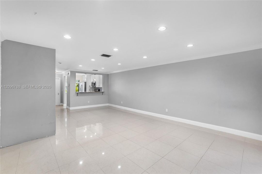 En Venta: $329,950 (2 camas, 2 baños, 1232 Pies cuadrados)